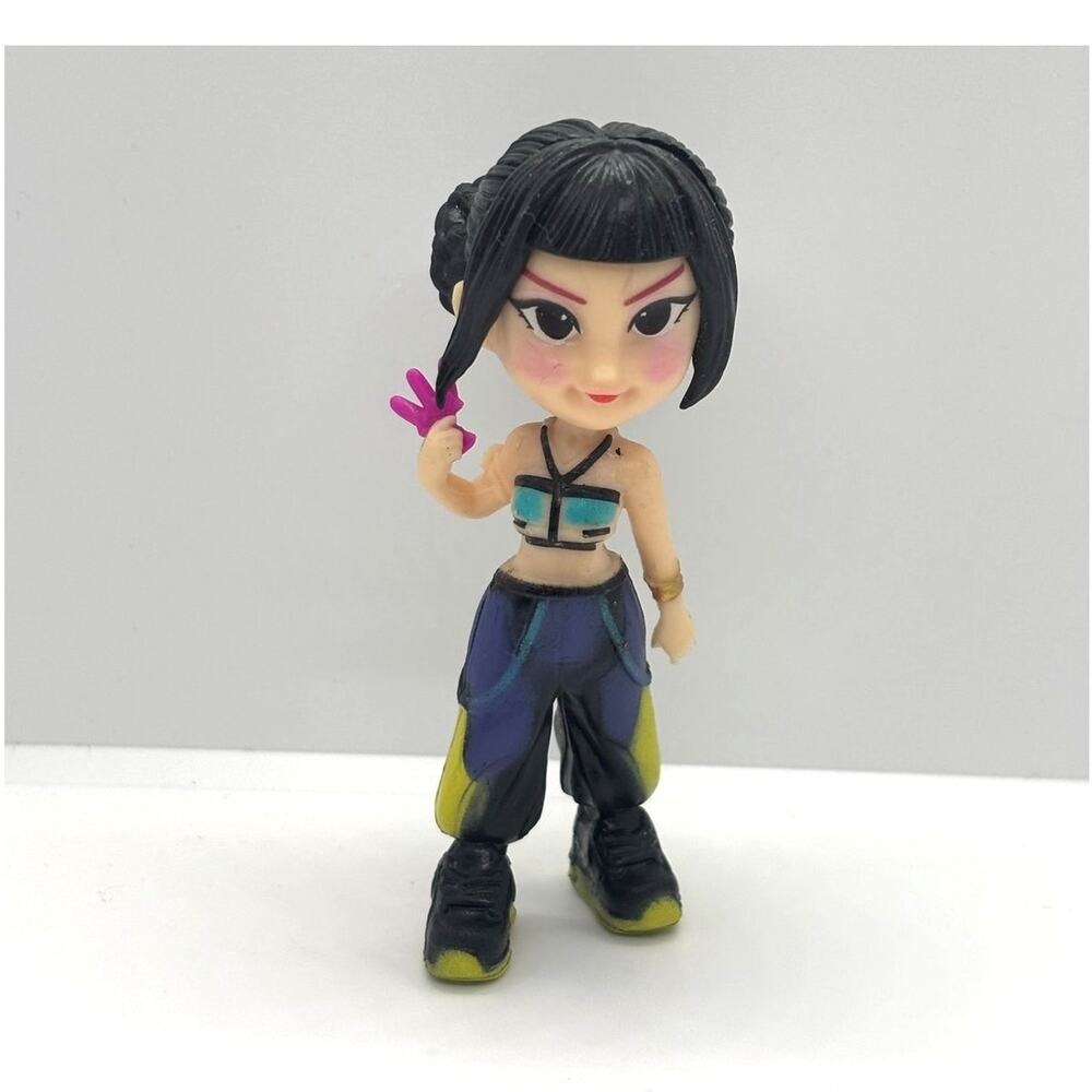 New K-Pop Demon Hunters Zoey Collectible Action Figure - READ